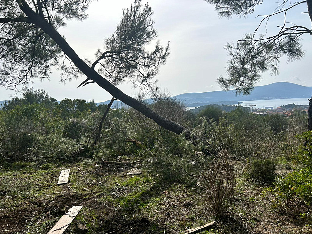 Urbanisiertes Grundstück mit Meerblick in Tivat – Mrčevac, 1602 m² — photo 7